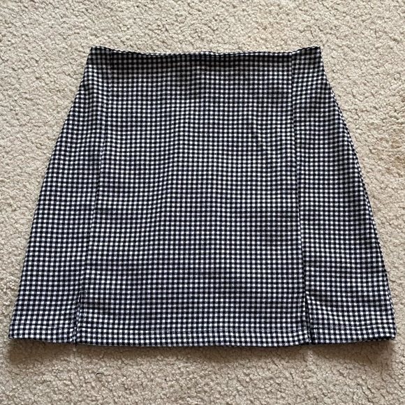 COPY - brandy mini skirt - Picture 1 of 6